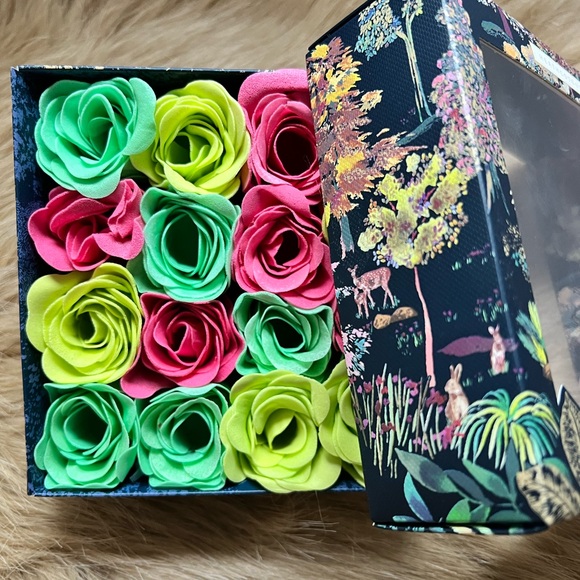 New!  Heathcoat & Ivory Bath Flowers - Picture 3 of 3